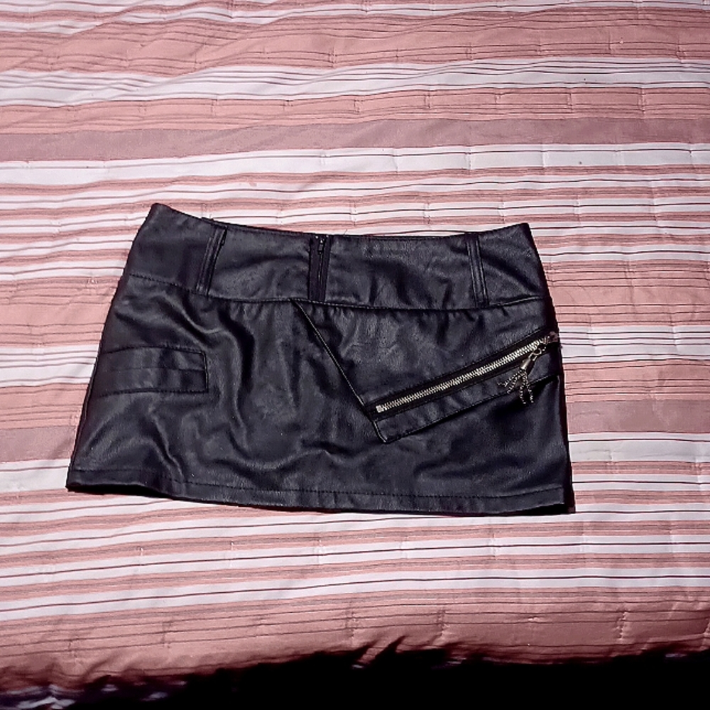 Hugo Buscati Mini Leather Pencil Skiort